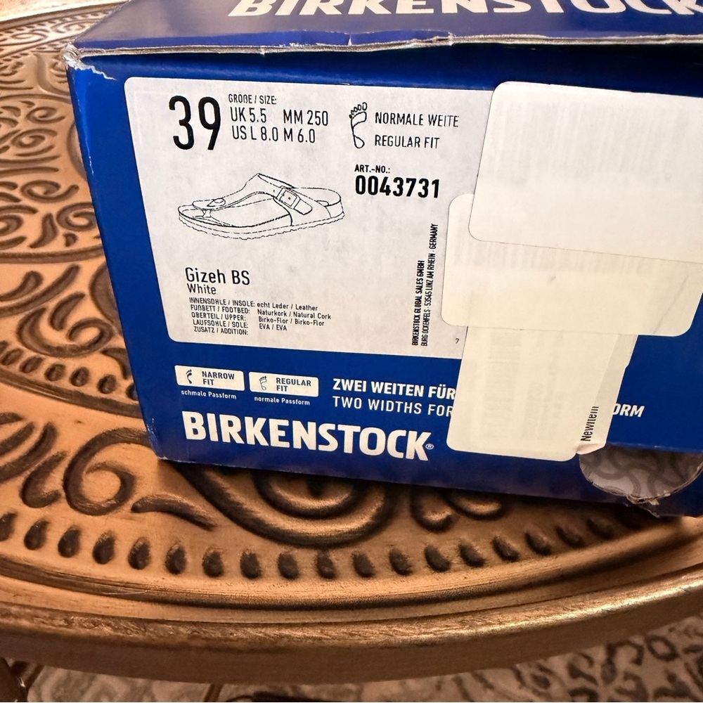 Women’s Birkenstock Gizeh Thong Sandals in White Size 39/ 8 US - Picture 2 of 4